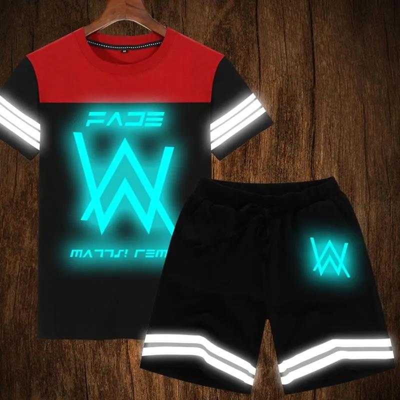 夜光粉让服装既浪漫，又极具科技感